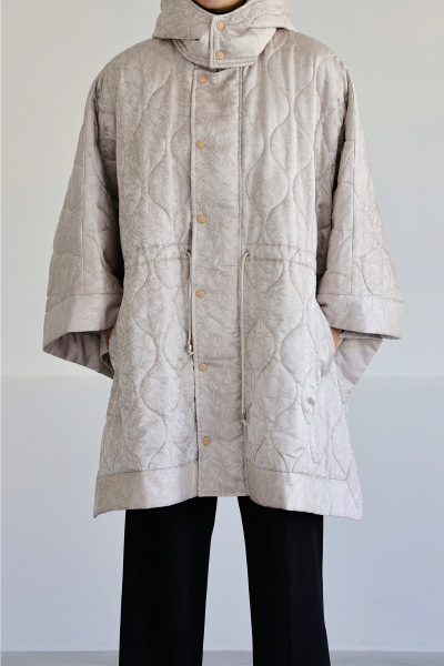 SILK QUILT COAT -HAIZAKURA- 着用イメージ