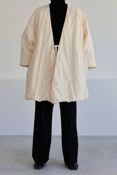 AWASE COAT -SHIRONERI- 着用イメージ